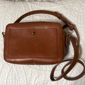 Madewell Transport Camera Bag Crossbody in English Saddle